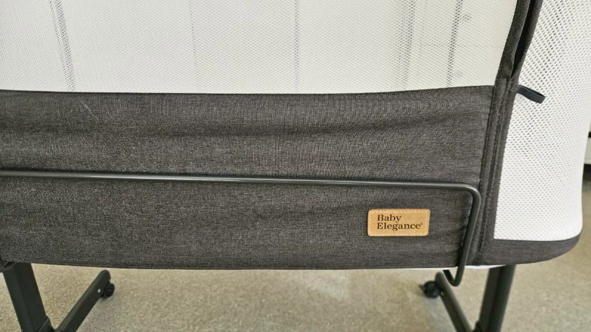 Baby Elegance Bedside Crib – Lightly Used, Excelle - Image 4