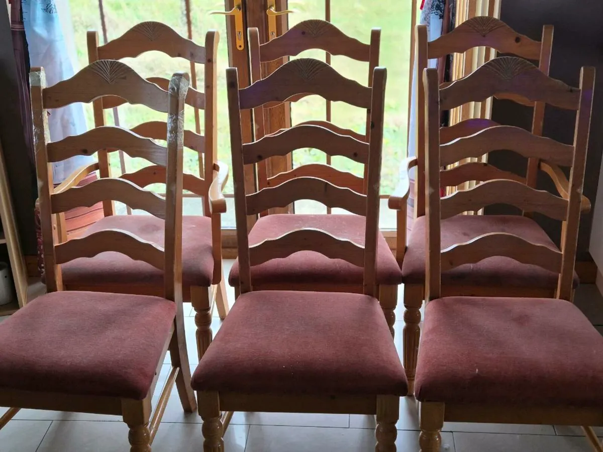 Table and six chairs - Image 3