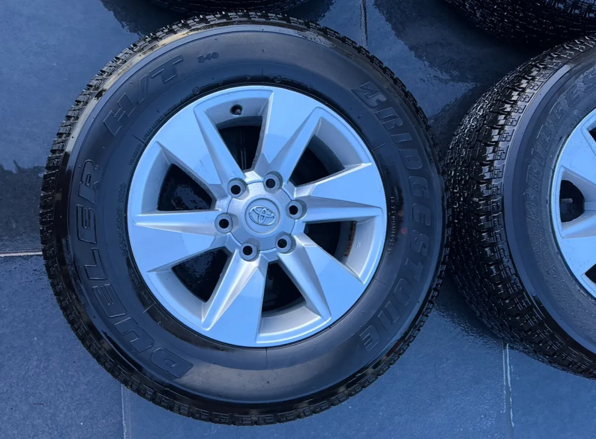 Toyota Landcruiser alloys and tyres - Image 1