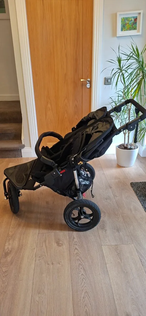 Out and About double buggy - Image 2