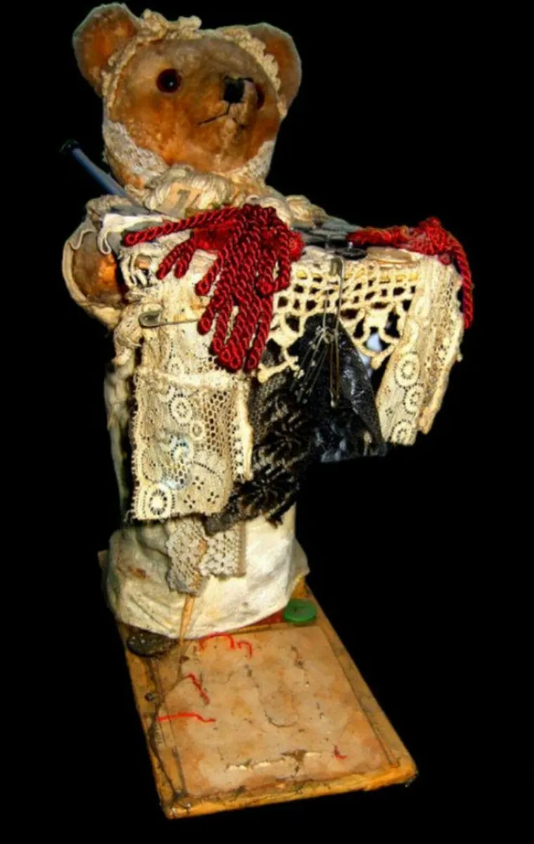 Vintage Merchants 'Peddlar Bear' - Image 4