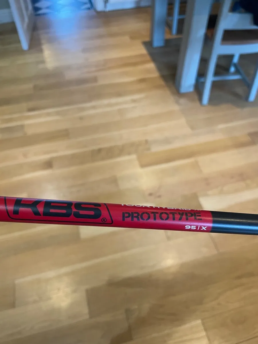 Titliest u500 Left handed 2 iron - Image 4