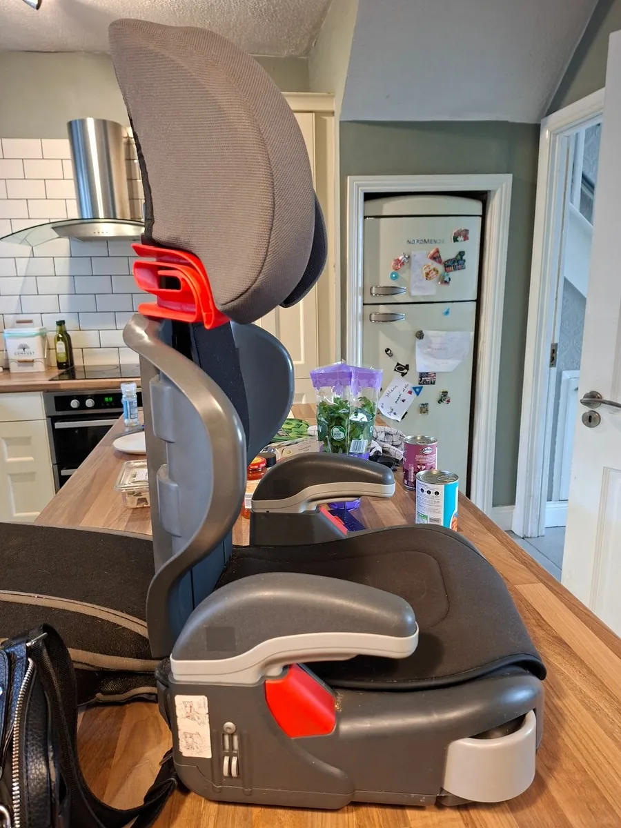 Car seat - Image 1