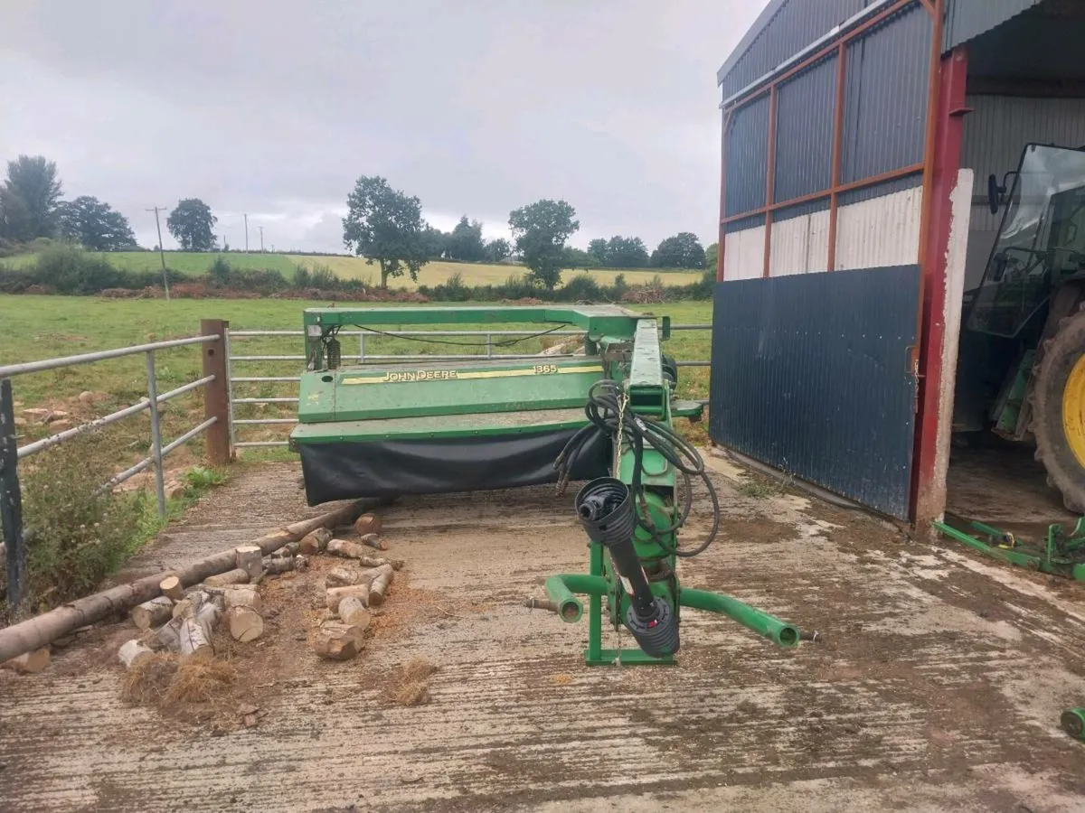 John Deere 1365 - Image 1