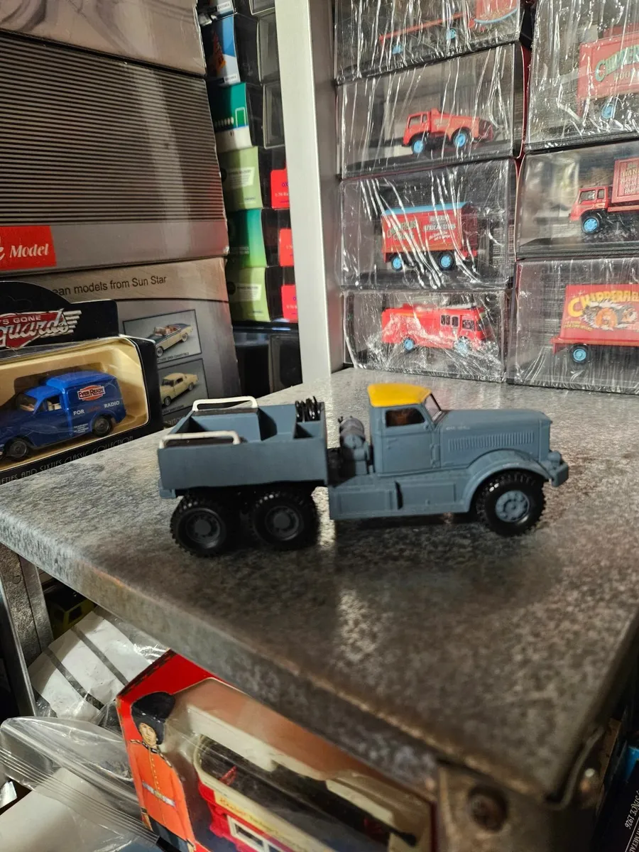 Corgi Diamond T Truck Code3 - Image 1