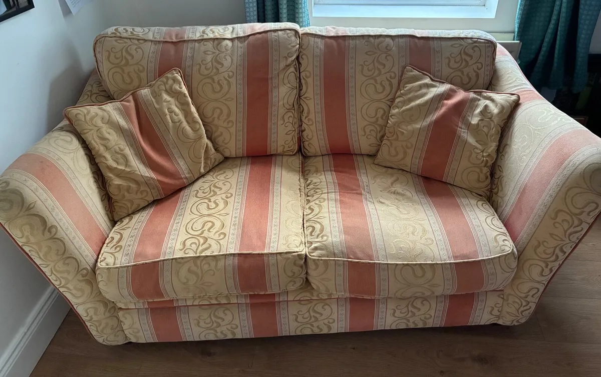 3, 2 &1 Sofa - Image 2