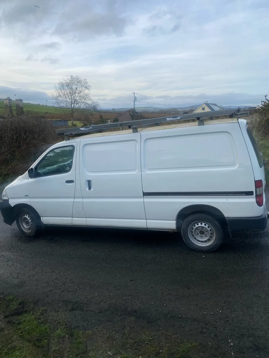 Toyota hiace - Image 4