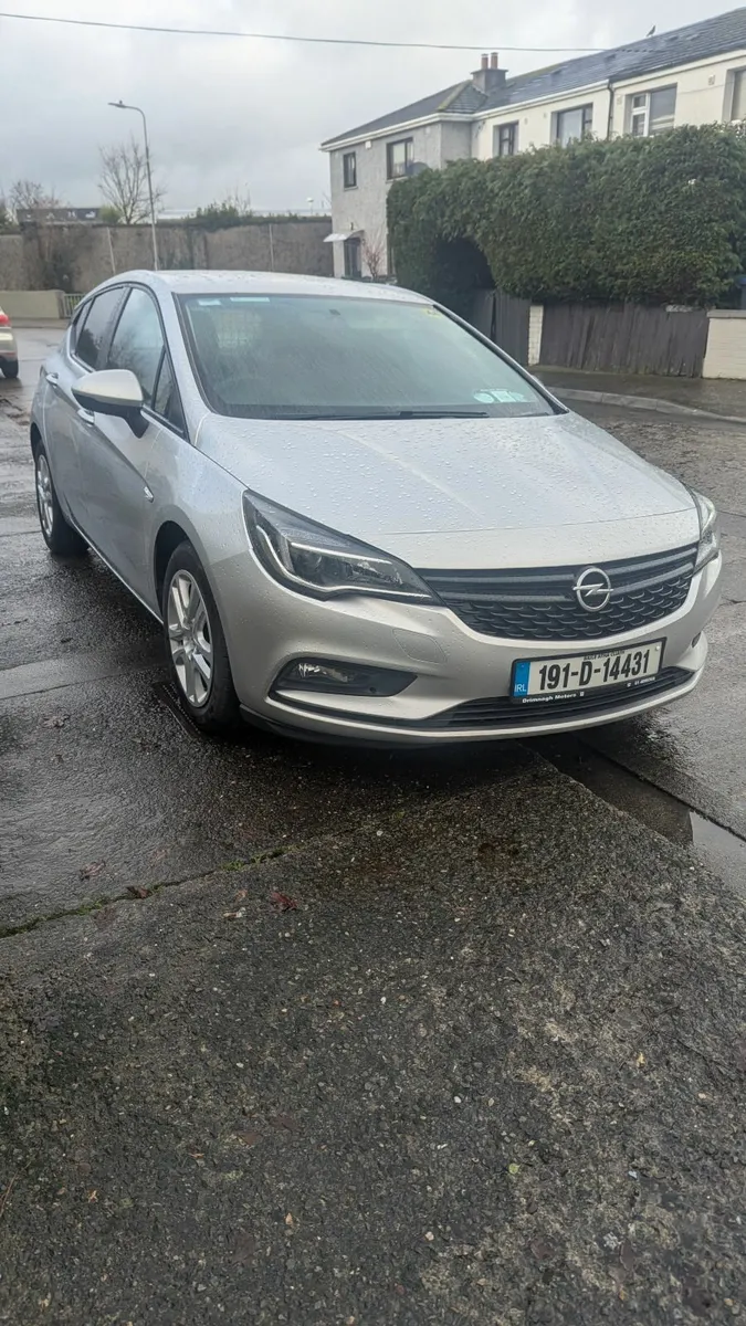 Opel Astra 2019 - Image 1