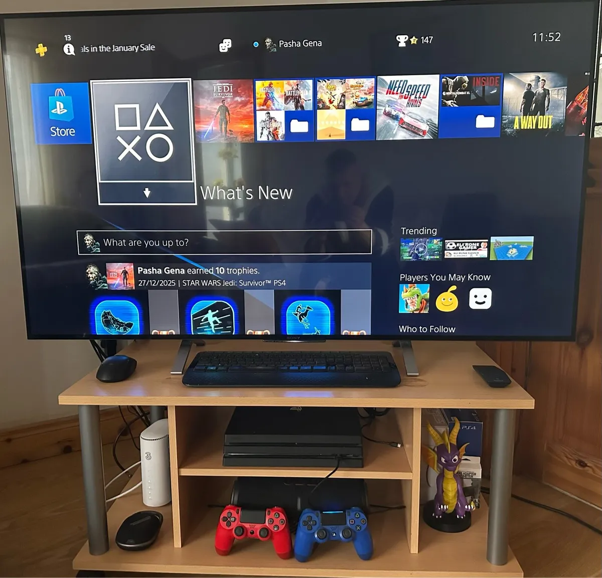 PS4 Pro 1Tb + 2 DualShock Controllers - Image 2