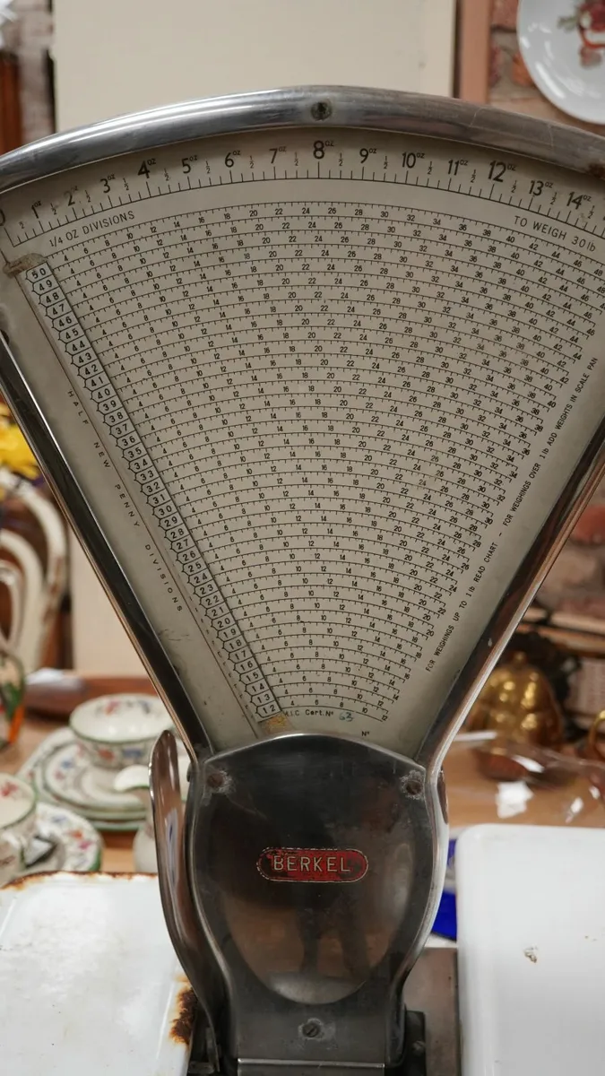 IE Vintage Berkel Auto Scale Counter Shop Scales - Image 2