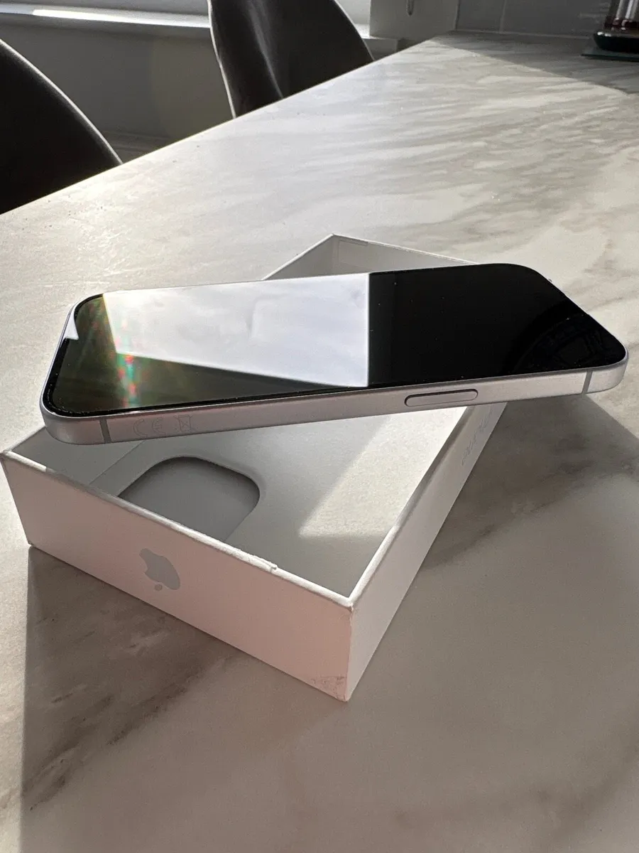 iPhone 15 128GB Blue - Image 1