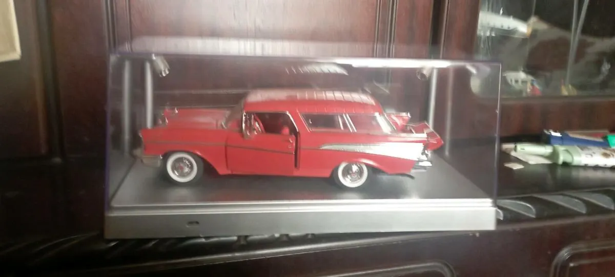 DANBURY MINT 1957 CHEVROLET BEL AIR NOMAD. - Image 1