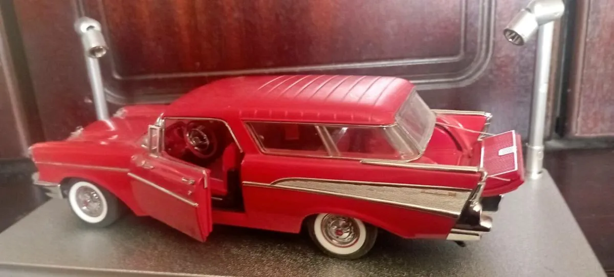 DANBURY MINT 1957 CHEVROLET BEL AIR NOMAD. - Image 3