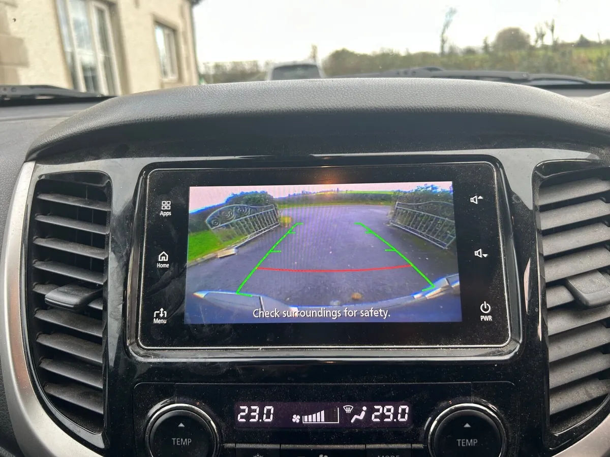 Mitsubishi L200 - Image 2