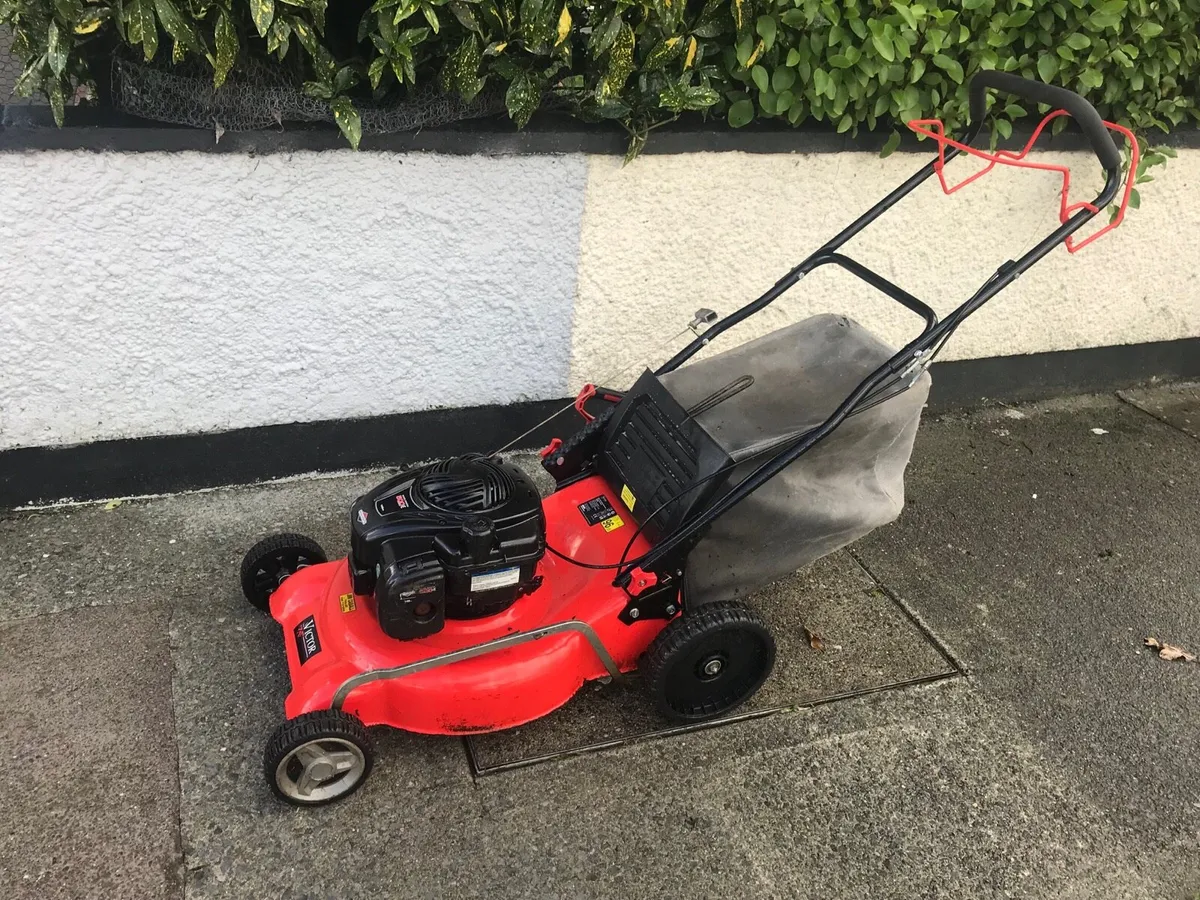Push and self drive lawnmower for sale - Image 4