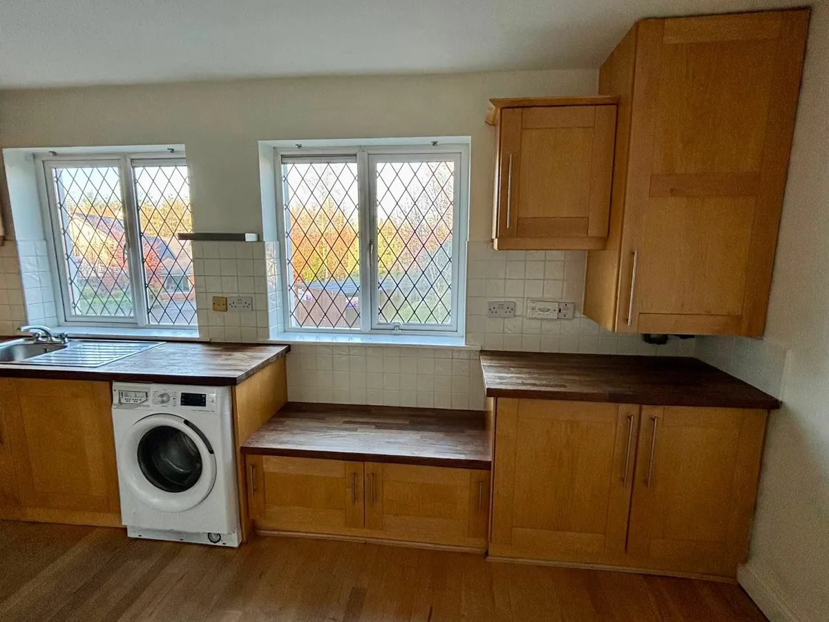 Kitchen and appliances - Image 4