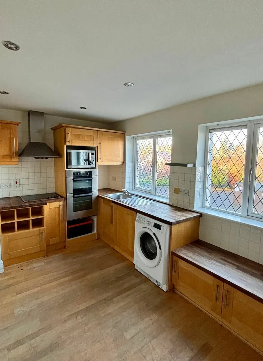 Kitchen and appliances - Image 2