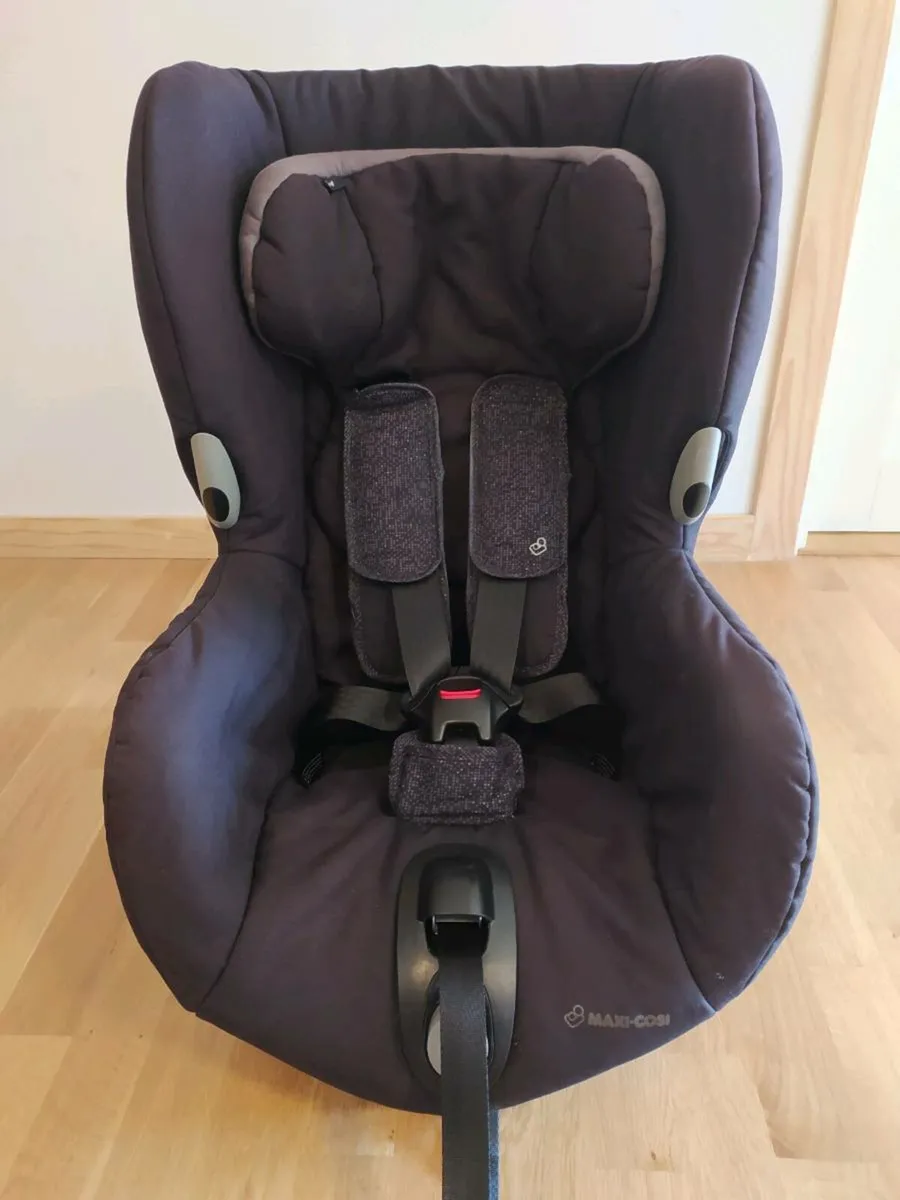 Maxi Cosi Axiss car seat - Image 3