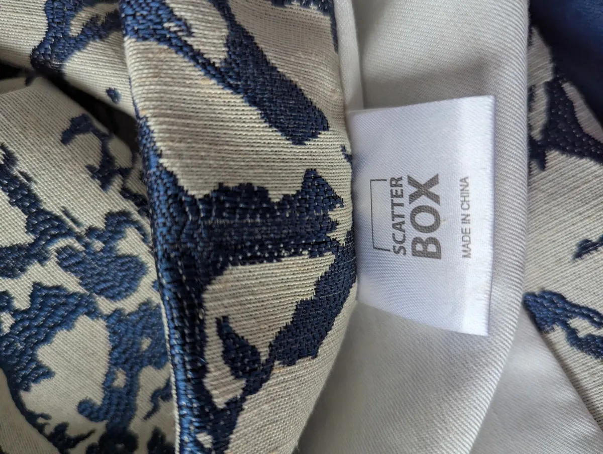 Pair of Eyelet Curtains 60" x 90" - Image 4