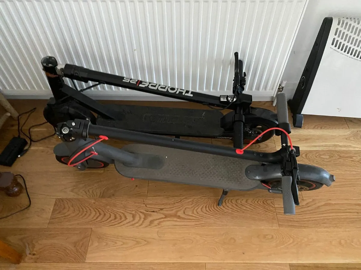 2 e-scooters - Image 2