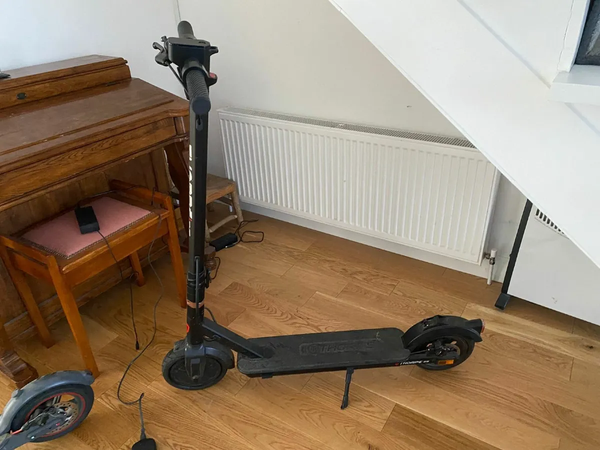 2 e-scooters - Image 4