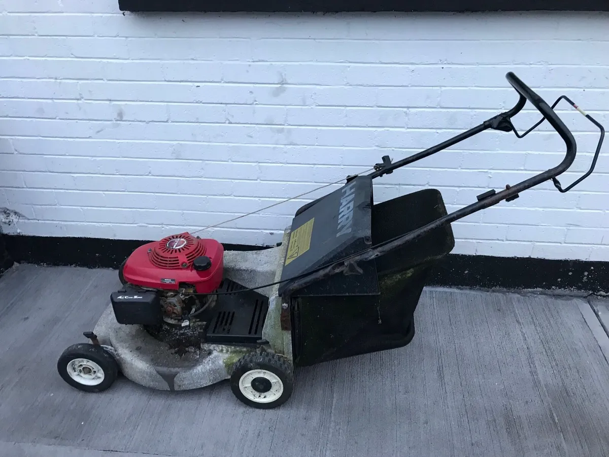 Honda lawnmower - Image 2