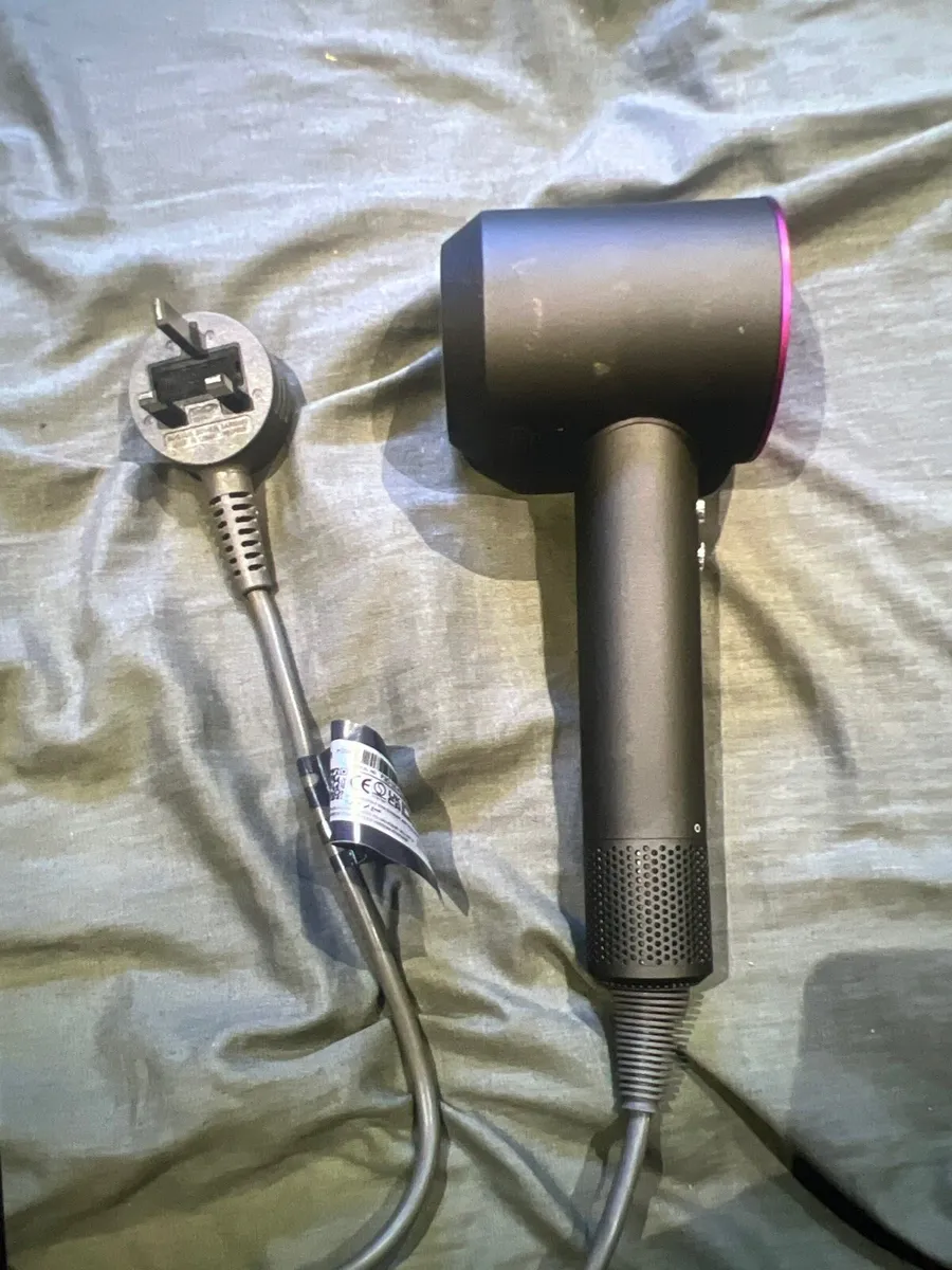 Dyson hairdryer - Image 4