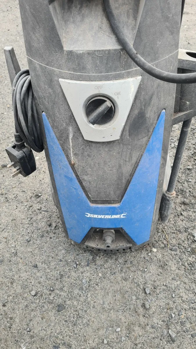 Shed Clear Out - in need of repair - Free - Image 4