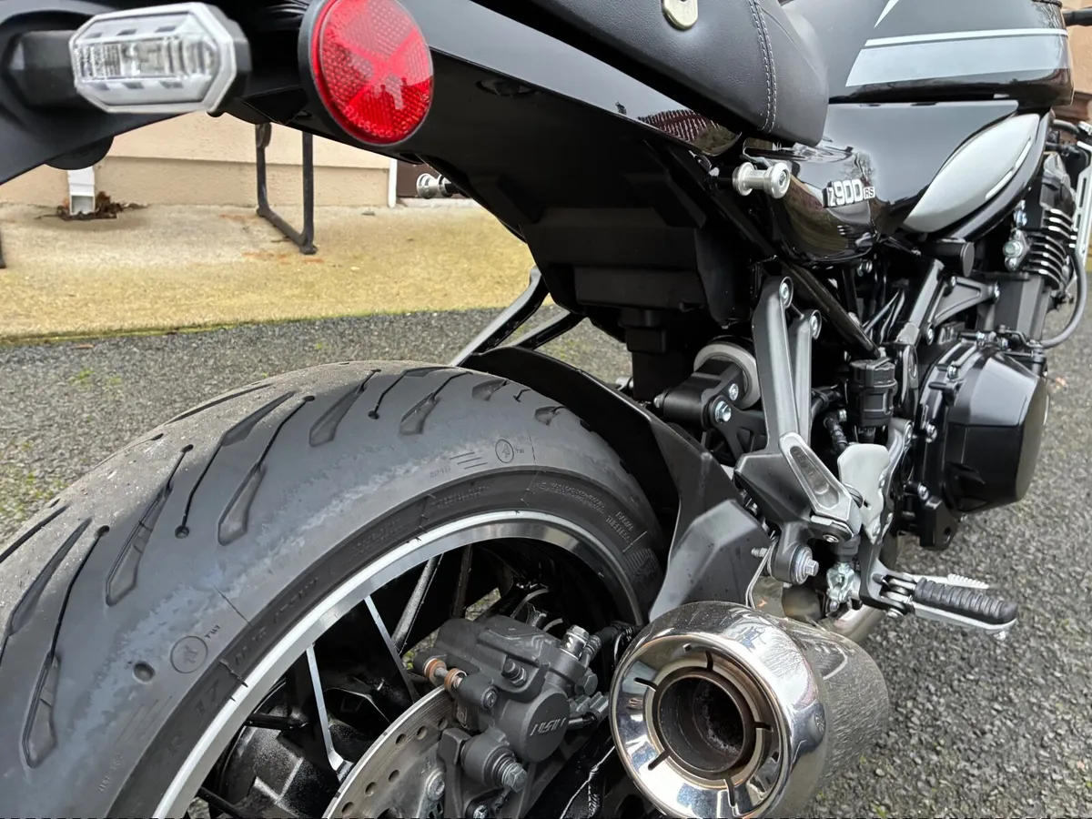 212 Kawasaki Z900RS - Image 1
