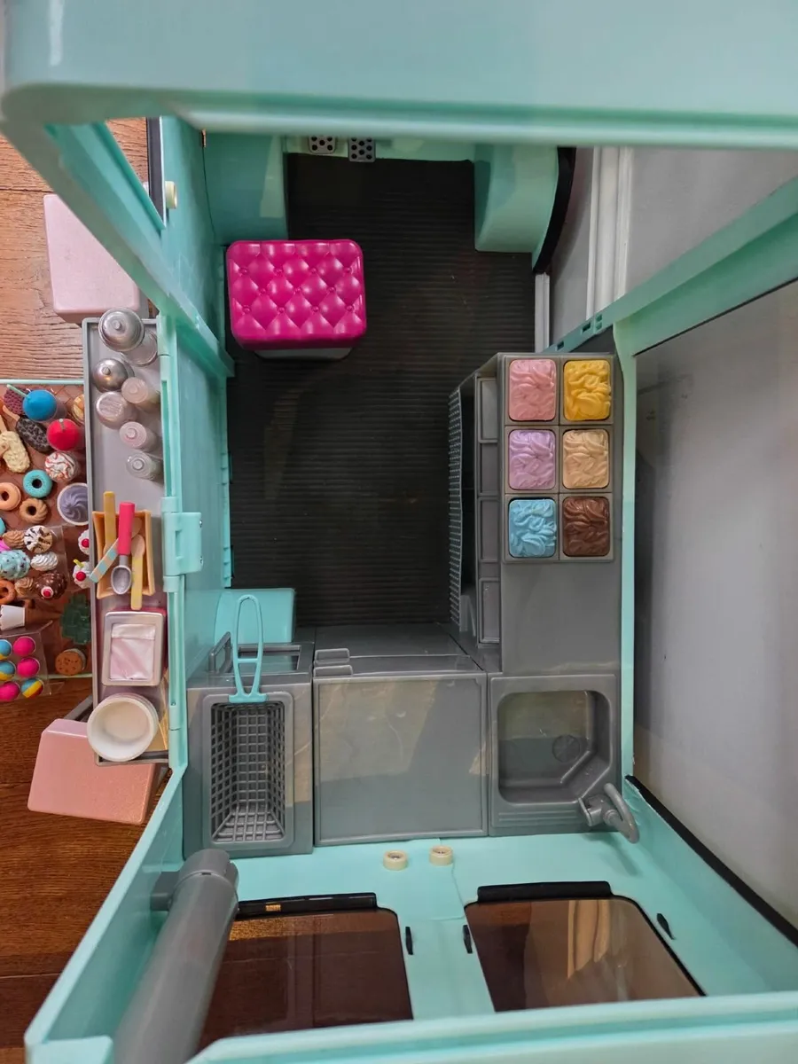 Our Generation Sweet Stop Ice Cream Truck - Image 3