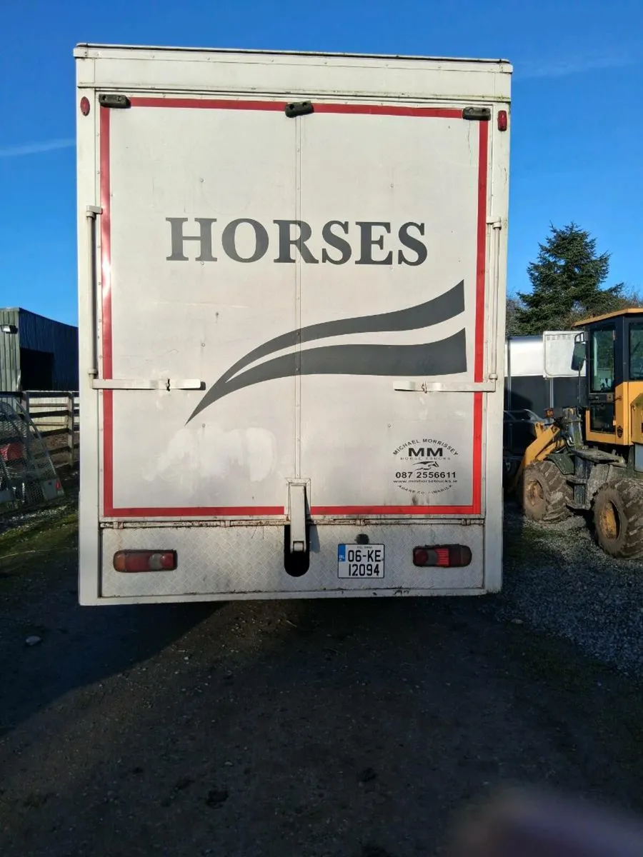 Horse Lorry - Image 3