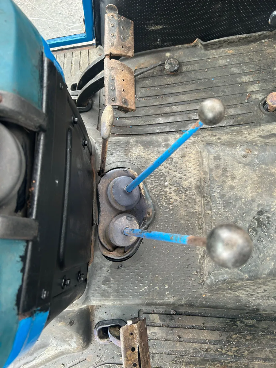 1987 Ford 4610 4wd - Image 2