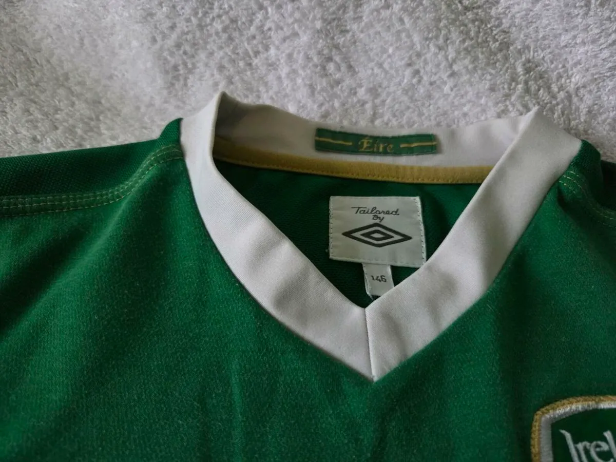 Ireland Football Home Jersey 2010 to 2011 Irish - Image 2