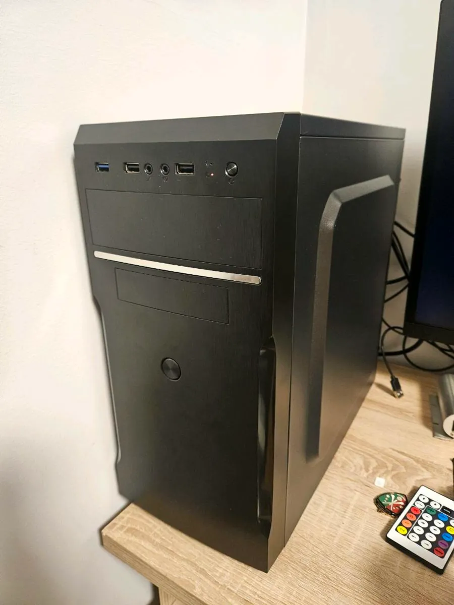 Pc gaming AMD Ryzen 5 8600G 1Tb - Image 1