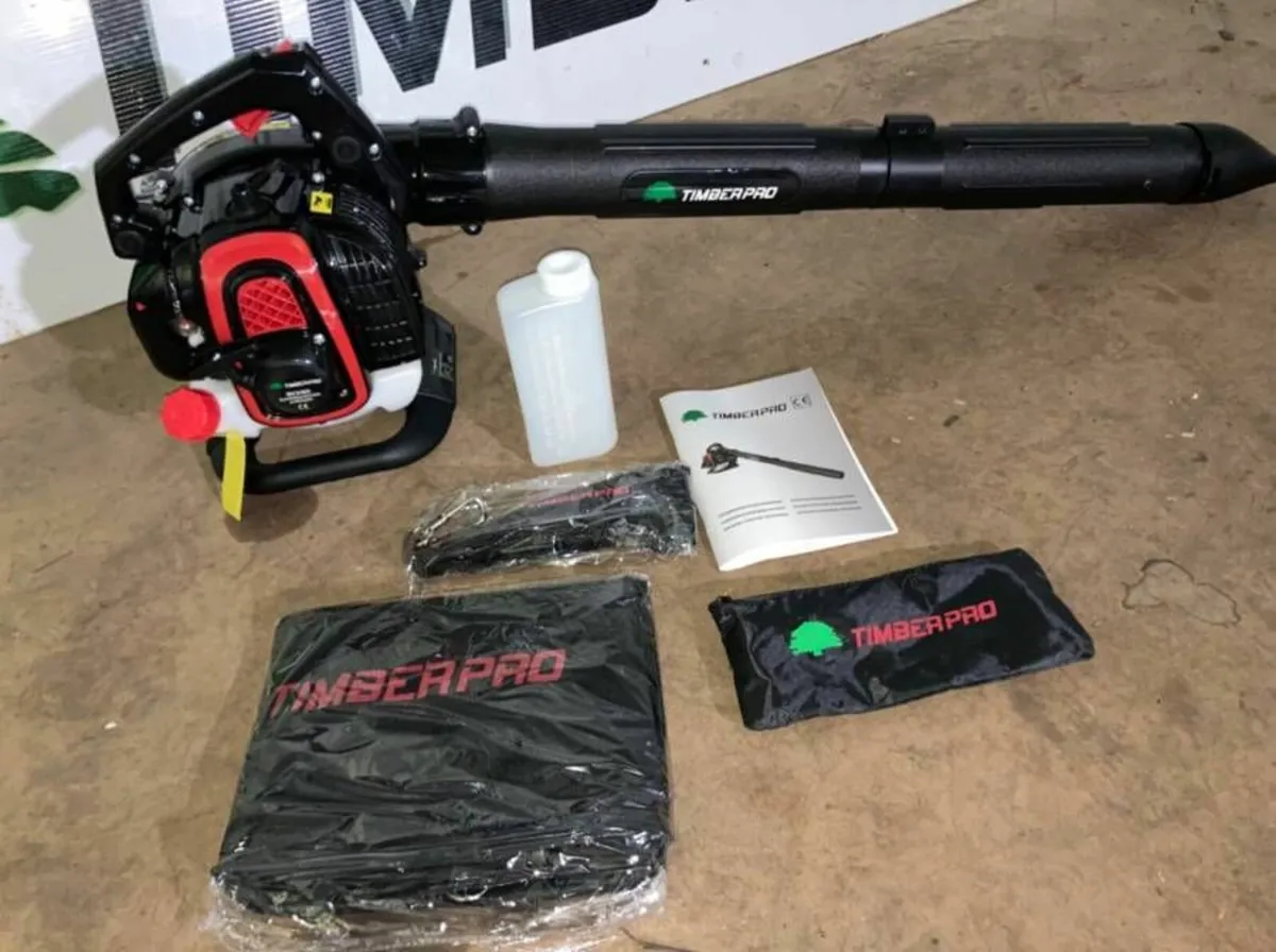 timberpro 2 in 1 blower vac shredder, free deliver - Image 1