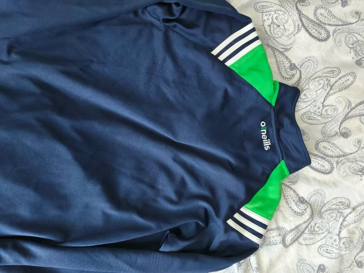 2 x Limerick GAA tops - Image 4