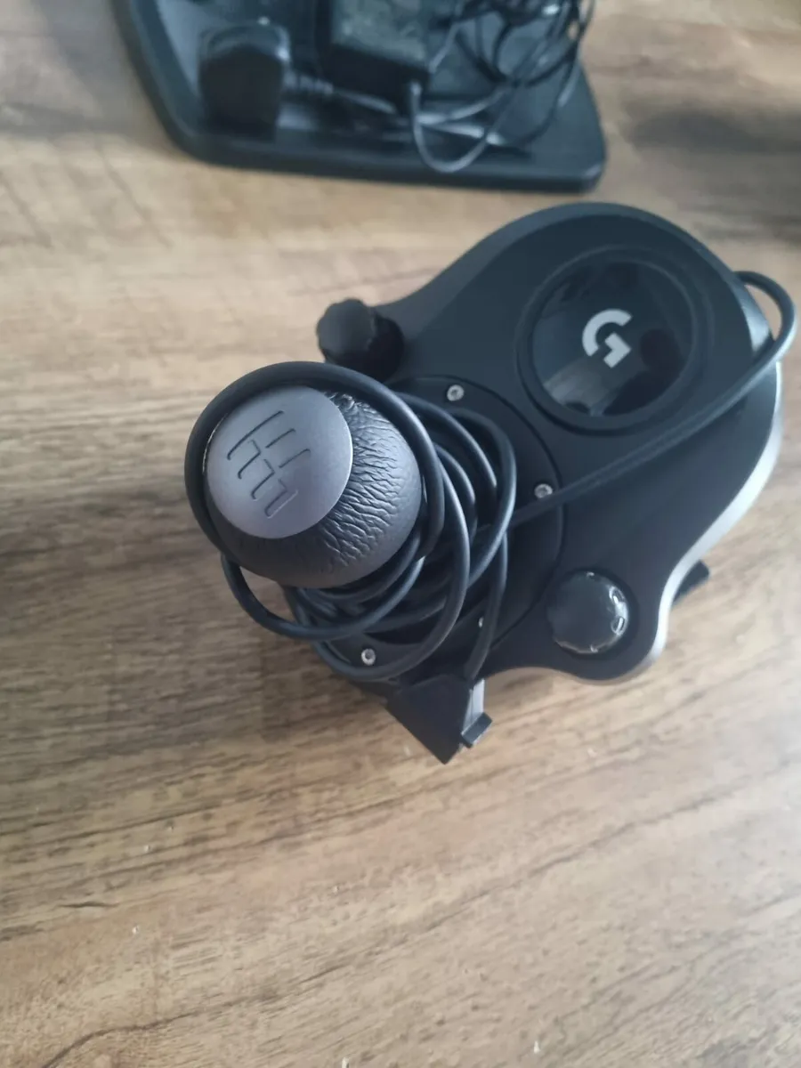Logitech g920 shifter, pedals and wheel - Image 2