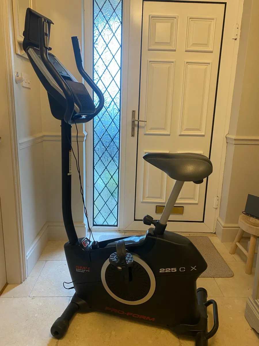 Proform 225 CSX Exercise Bike - Image 3