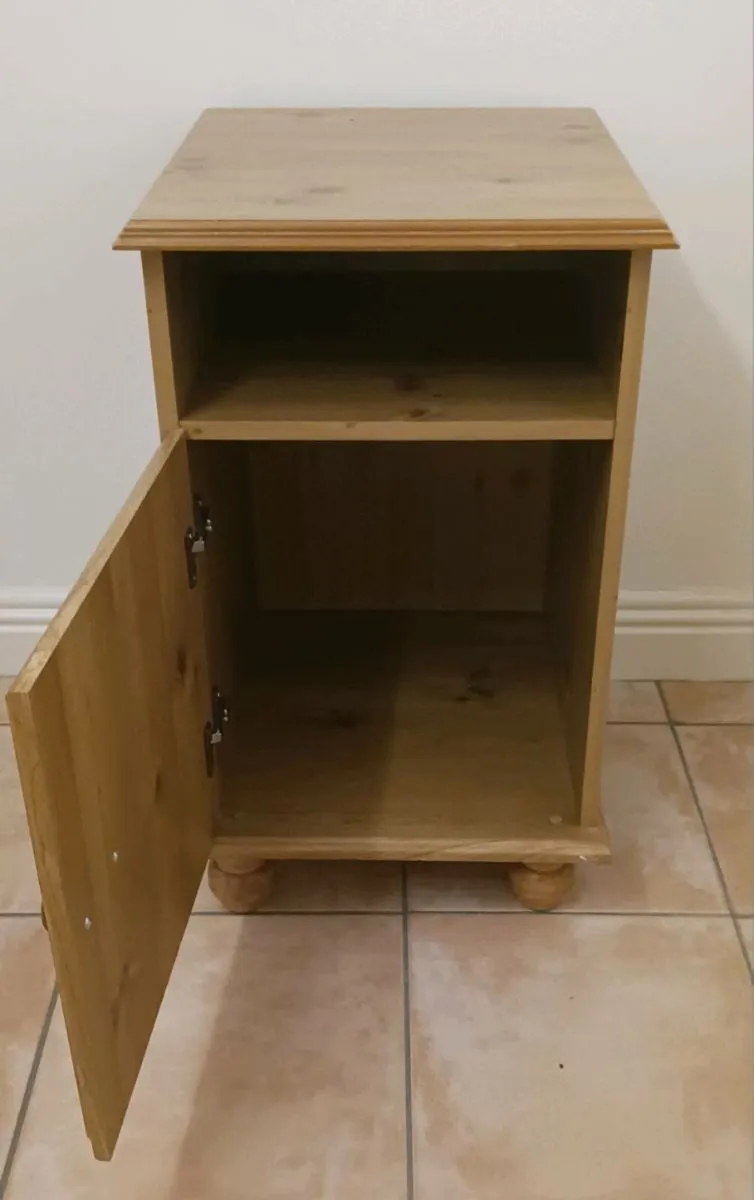 Wardrobe and bedside locker - Image 4