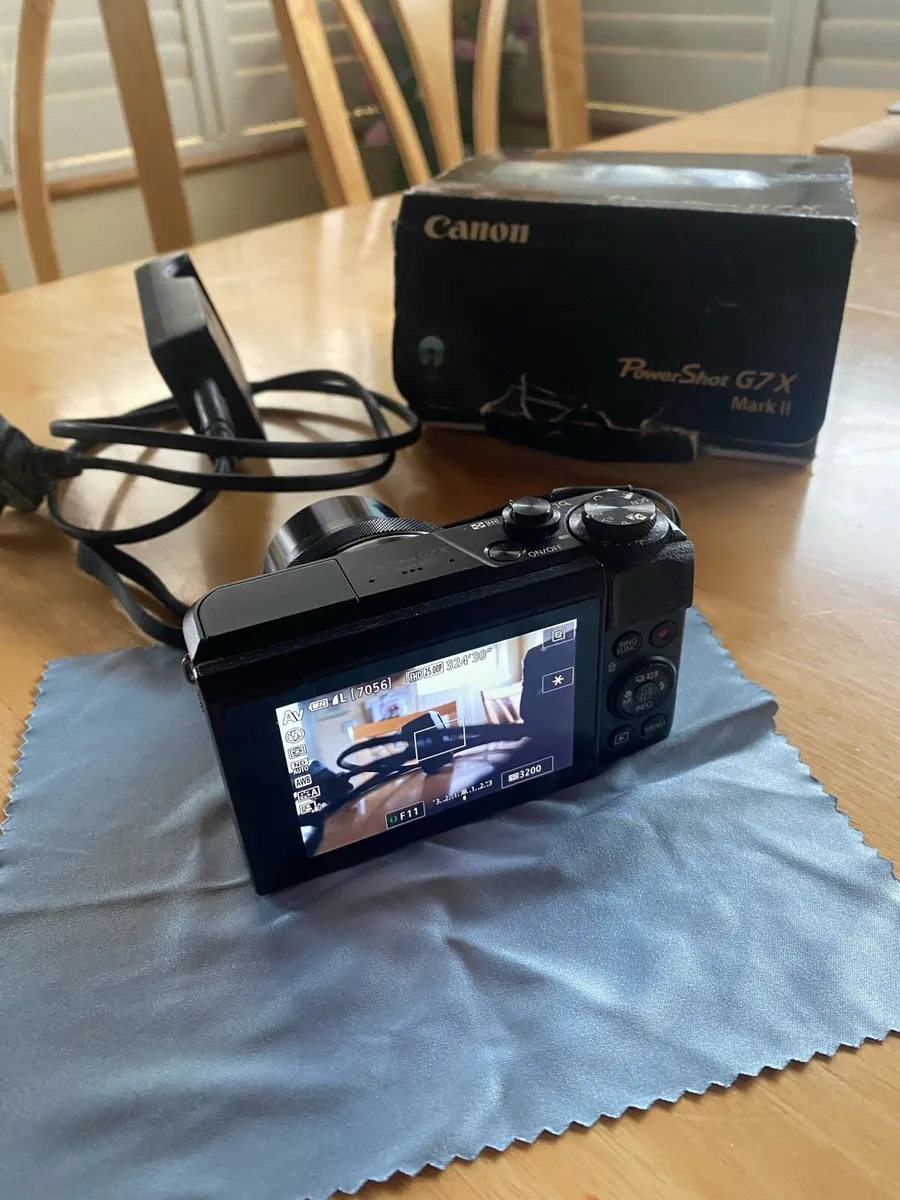 Canon PowerPoint G7 Mark 11 - Image 1