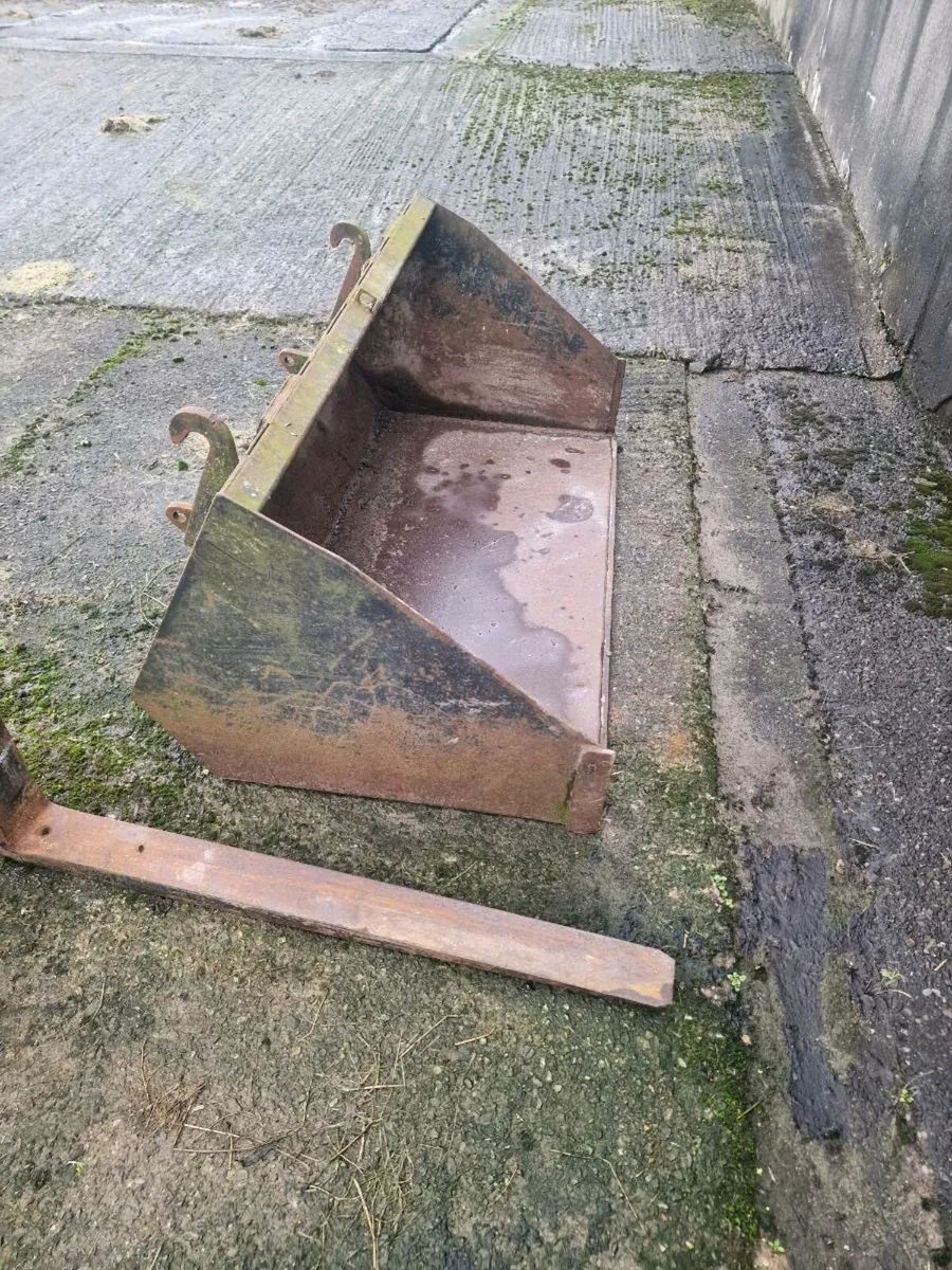 Euro bracket bucket - Image 1