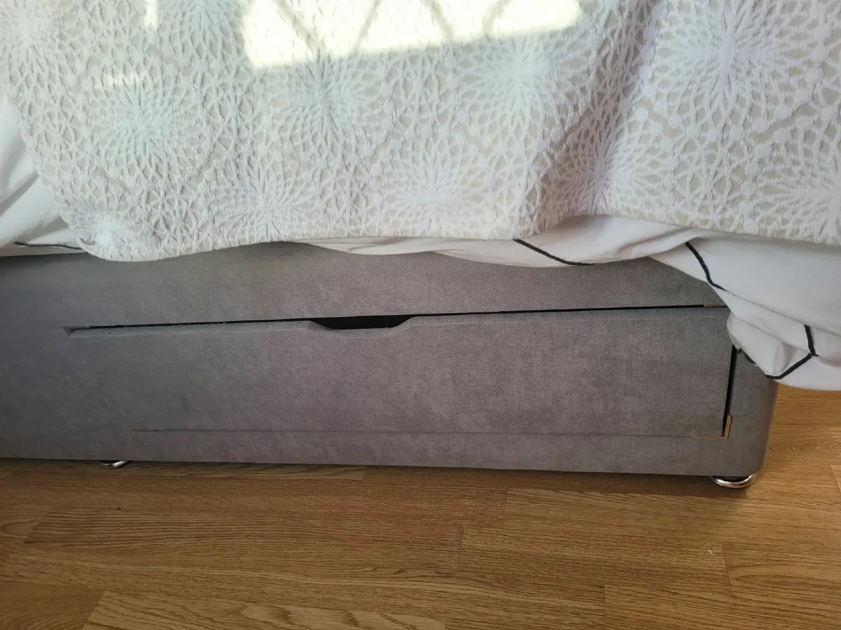 Super King divan and head board - Image 2