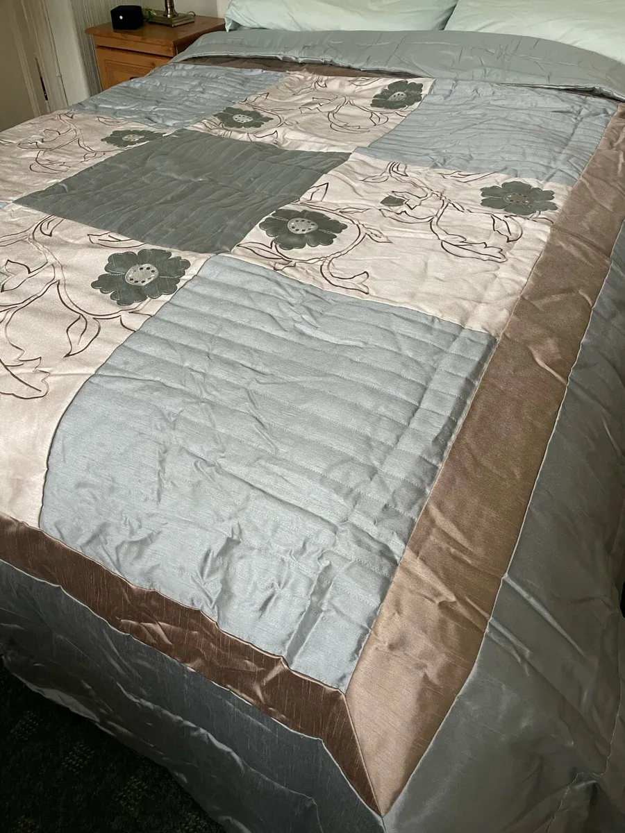 Nicole Day Large Embroidered Bedspread / Coverlet - Image 3