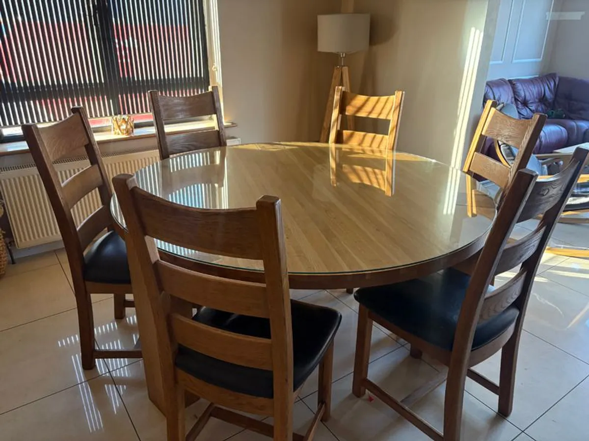 1.6m Round Oak Table & Chairs - Image 1