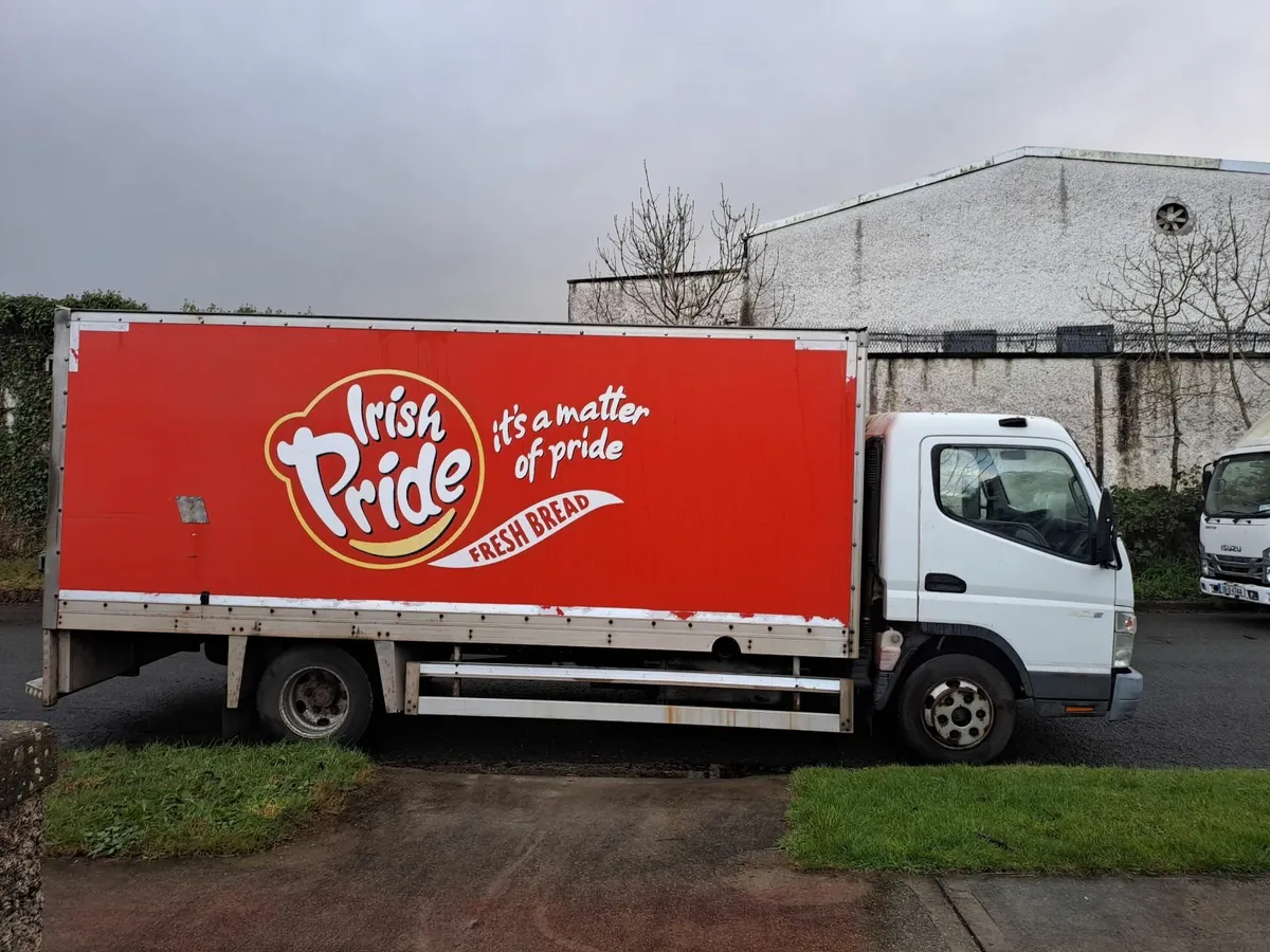 Mitsubishi Canter 2010 - Image 1