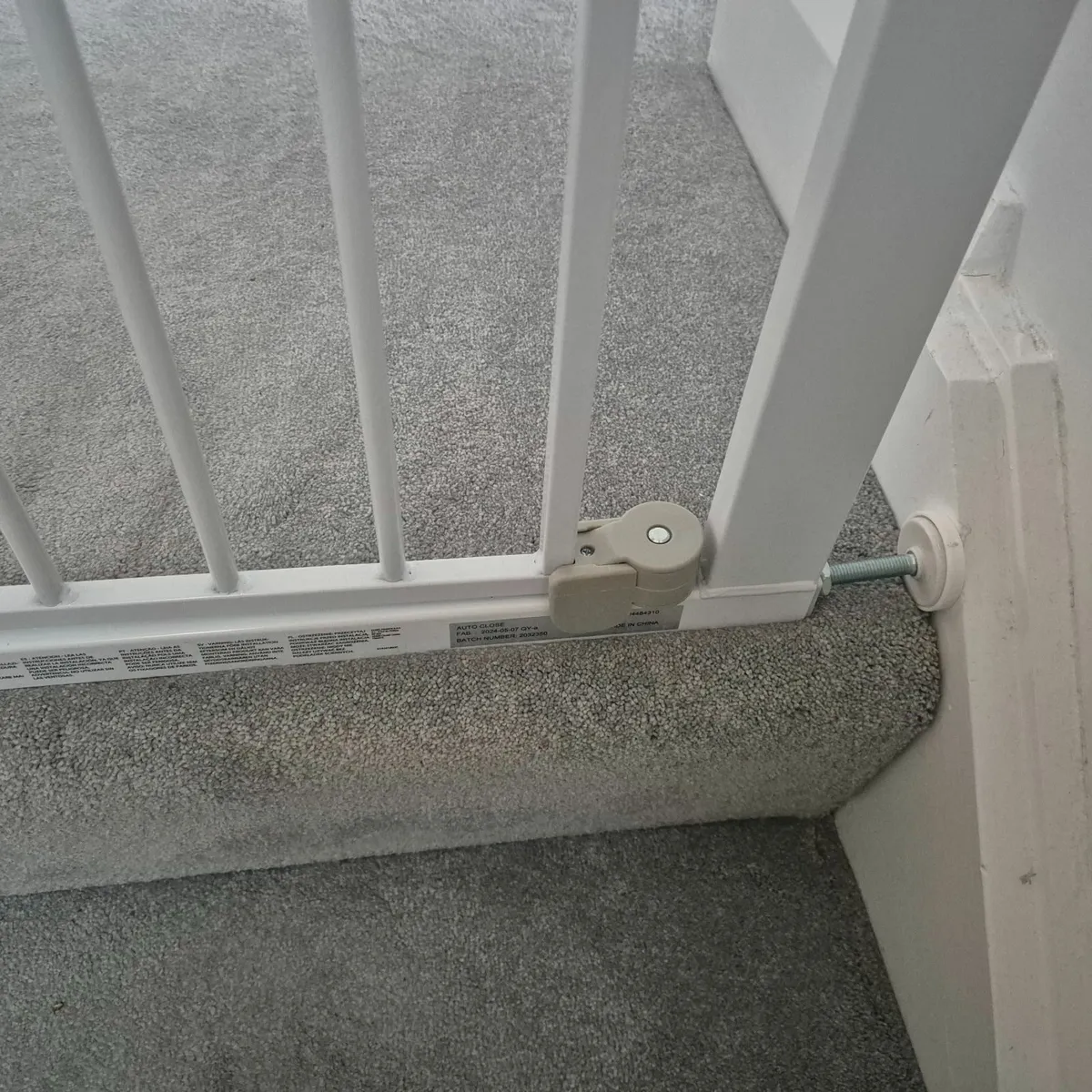 auto closing baby gates, up to 81 cm - Image 3