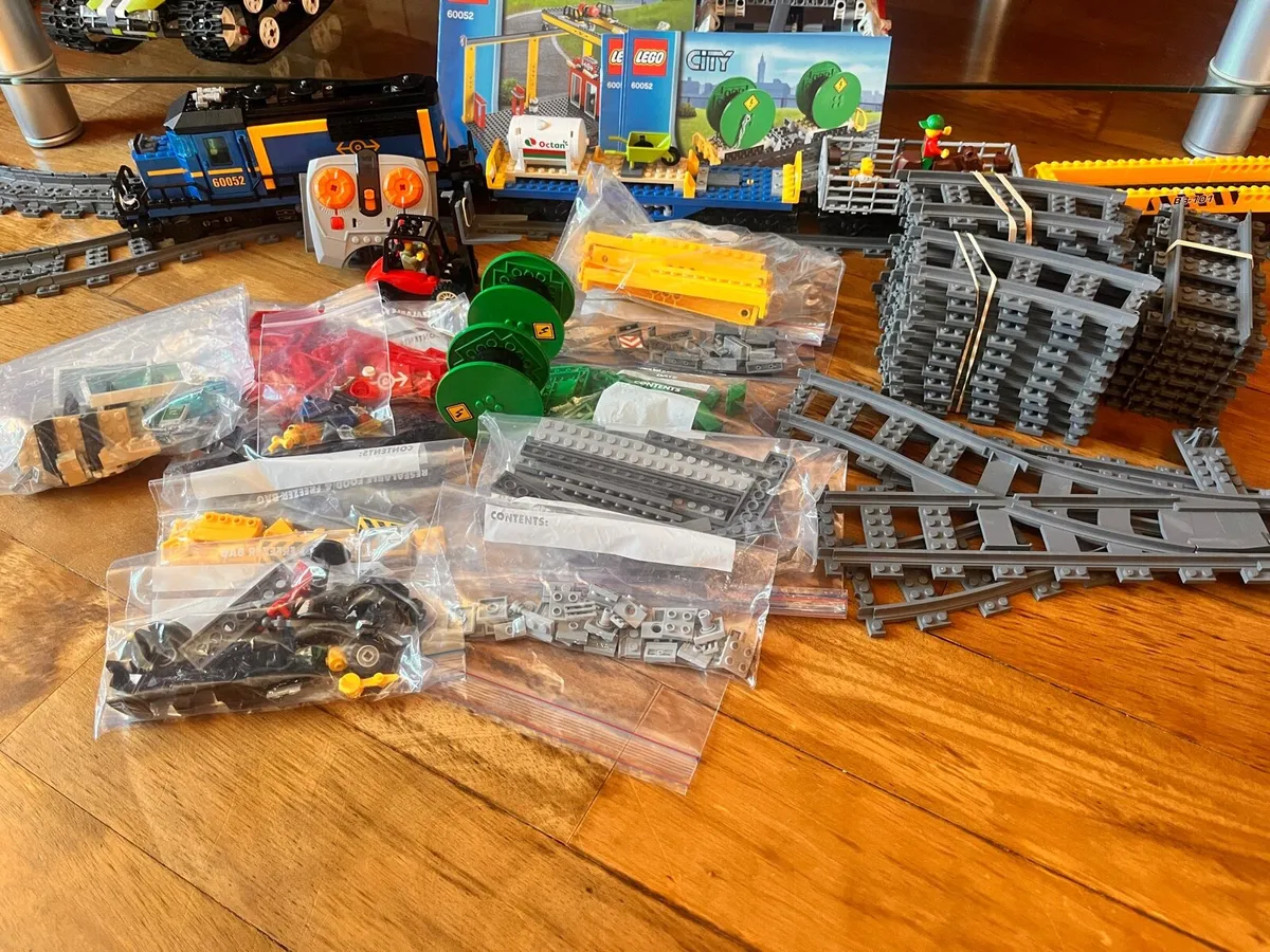 Lego City Cargo Train 60052 - Image 2