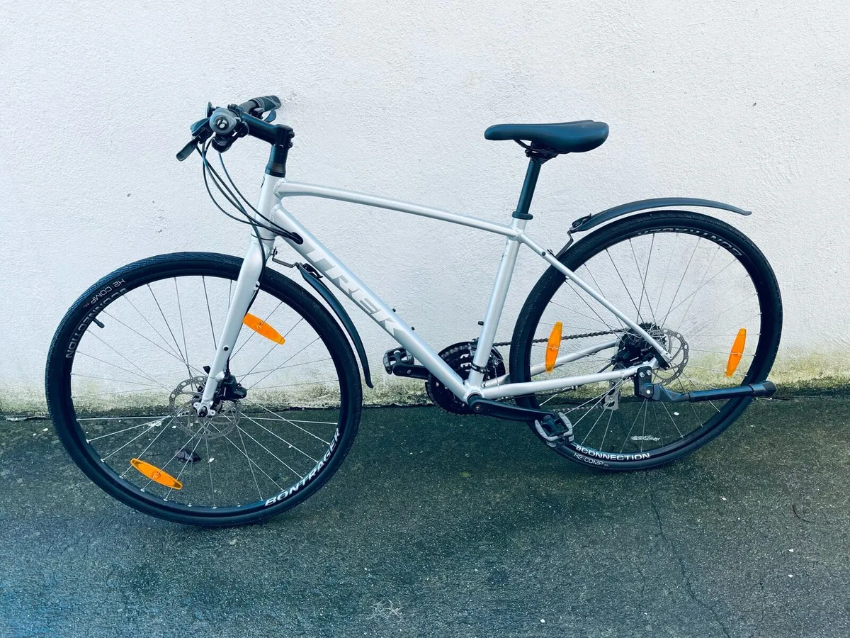 Trek fx2 disc hybrid bike - Image 2