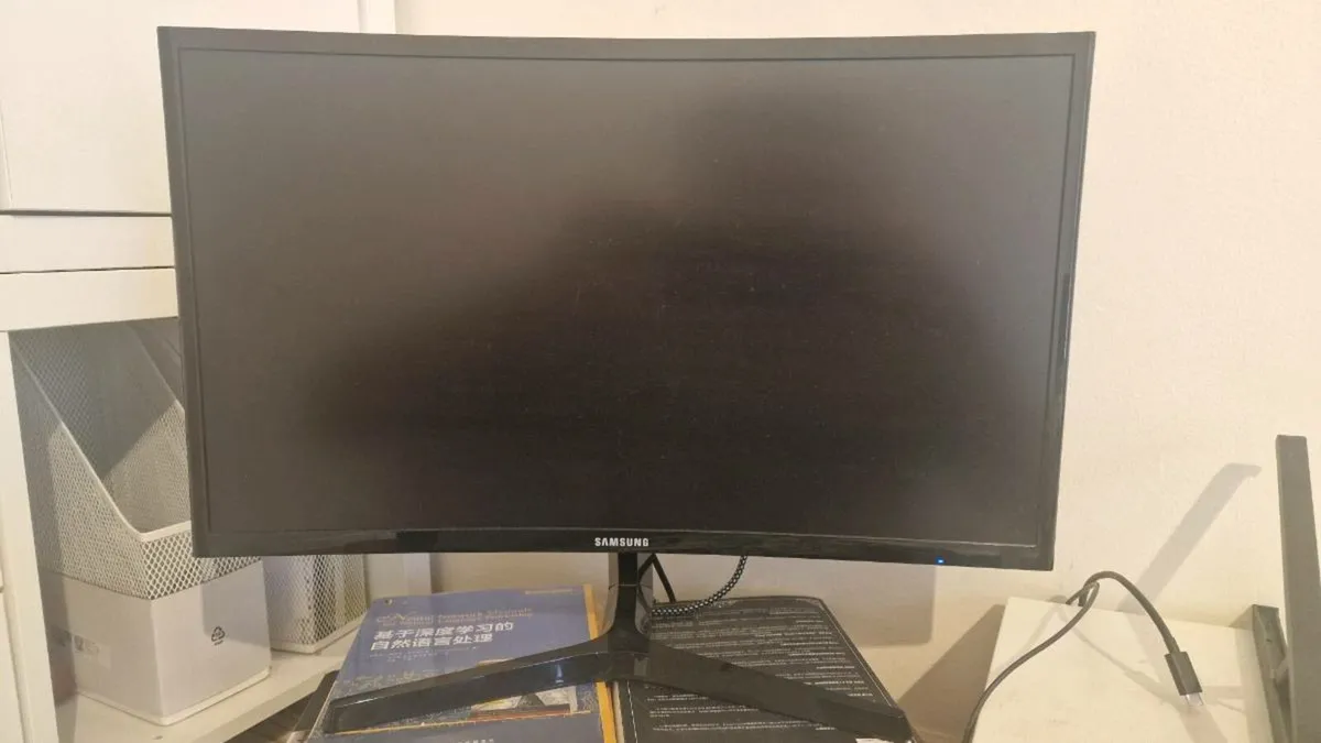 Dell 27" Monitor & SAMSUNG 24" Curved Monitor - Image 1