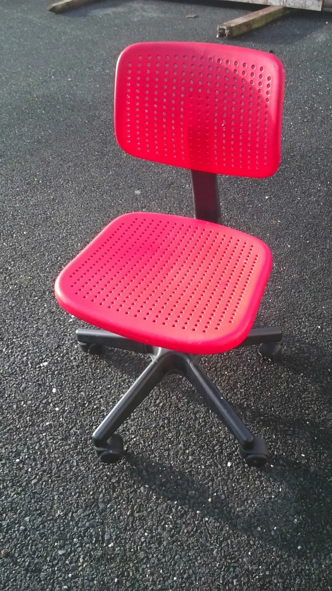 Child's chairs - Image 2